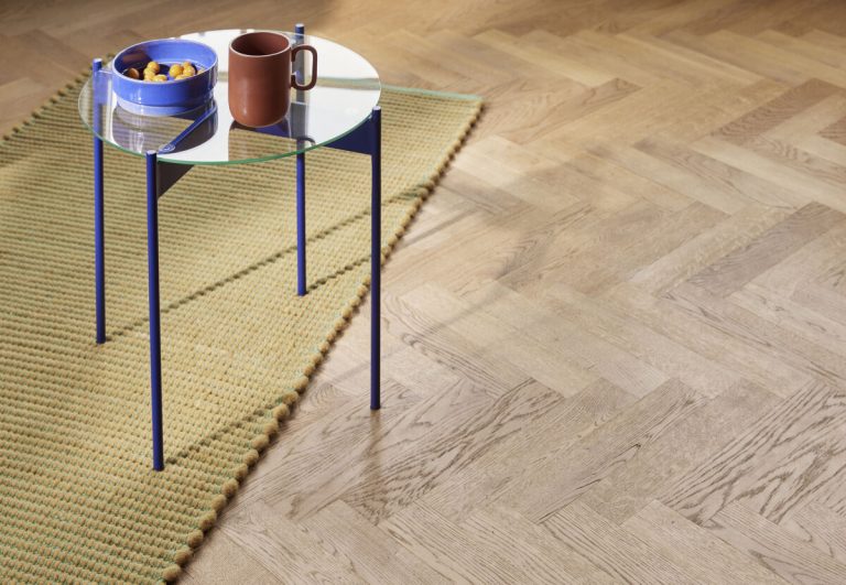 Oldalsó asztal 'Beam'- Kék - Reforma Sthlm