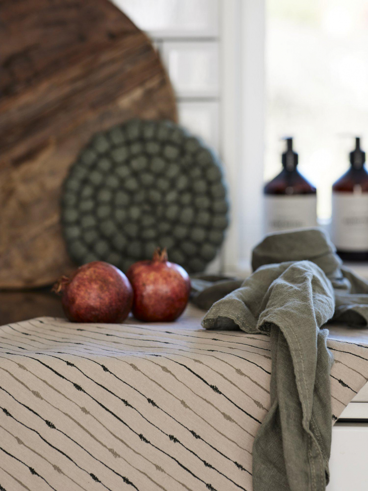 Terítő 'Unni' 145x280 - Zöld