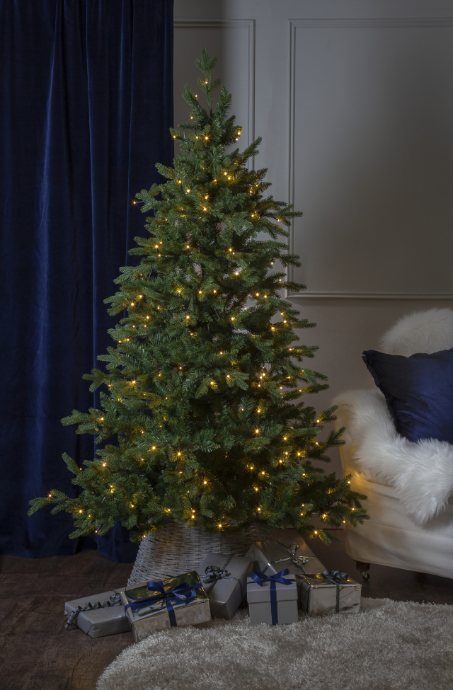 Karácsonyfa 'Larvik Belysning' - Zöld