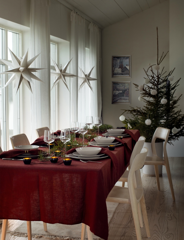 Terítő 'Napfény' 145x250 - Piros