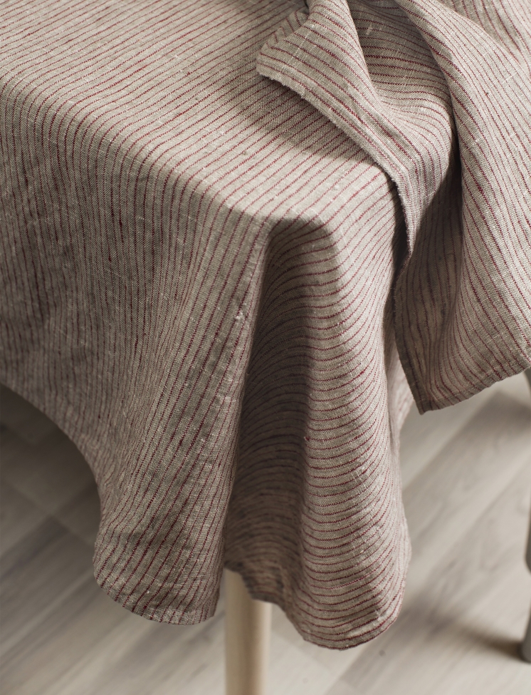 Terítő 'Linus' 145x330- Piros/Fekete