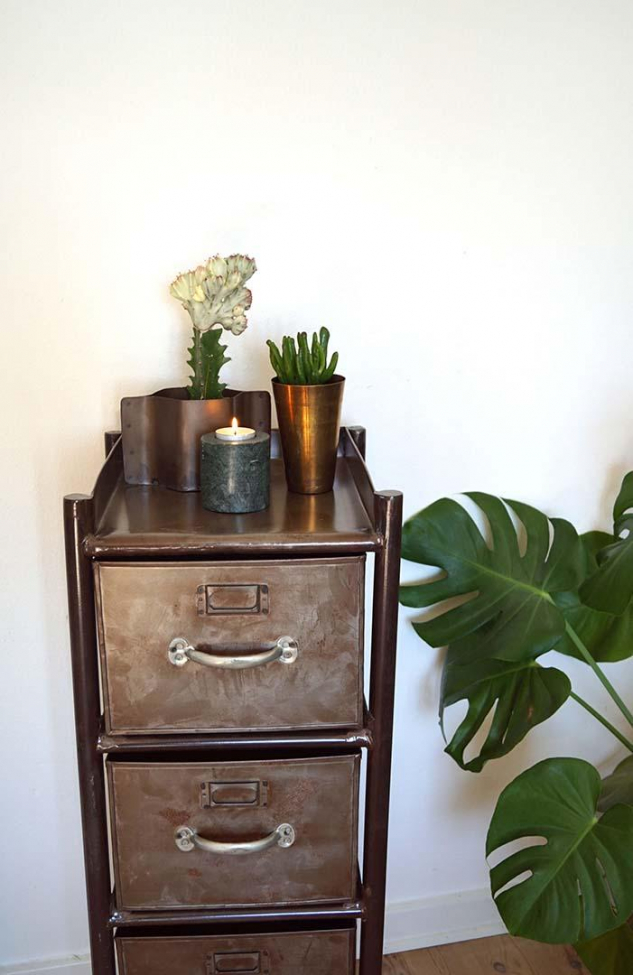 Vintage szekrény 'Saga'